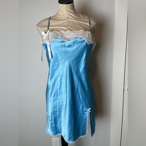 Vintage Y2K Victoria’s Secret Slip Dress Medium